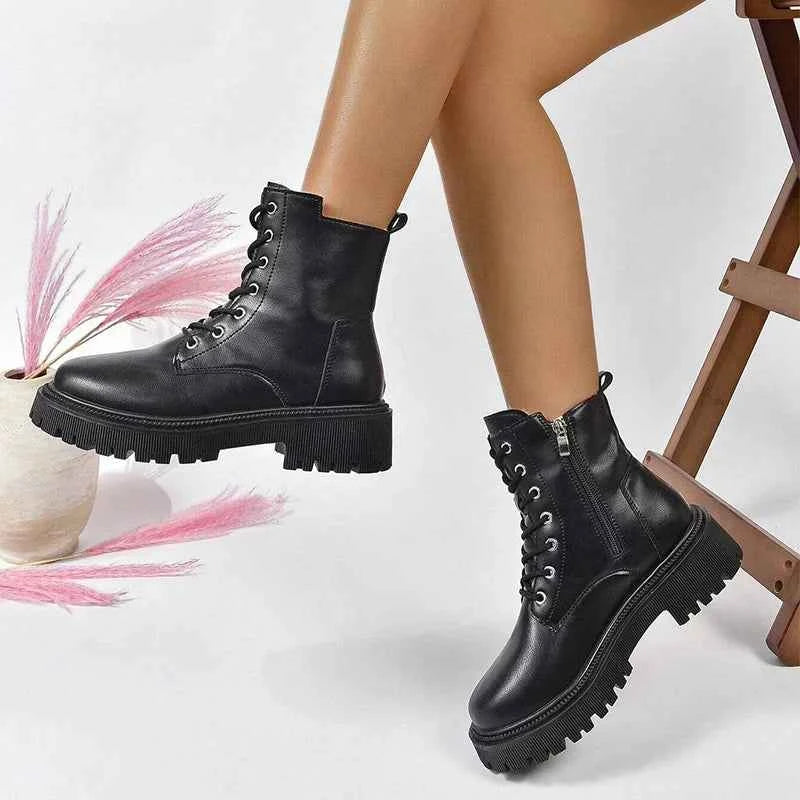 ChicPlush Damen Plüsch Schnürstiefeletten für stilvollen Komfort