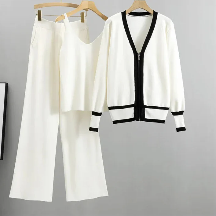 Damen-Set aus locker sitzendem Cardigan und passenden Hosen