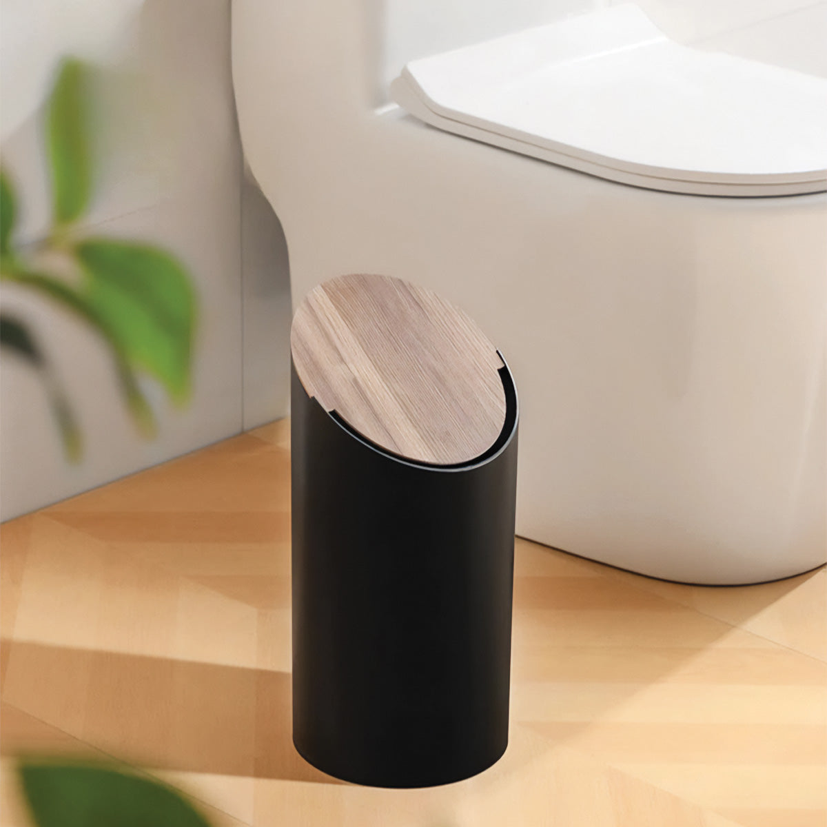 Geneigter Ahorn-Mülleimer – Modernes Holzdesign für eine elegante und stilvolle Abfallentsorgung