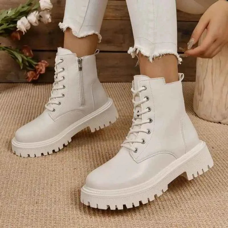 ChicPlush Damen Plüsch Schnürstiefeletten für stilvollen Komfort