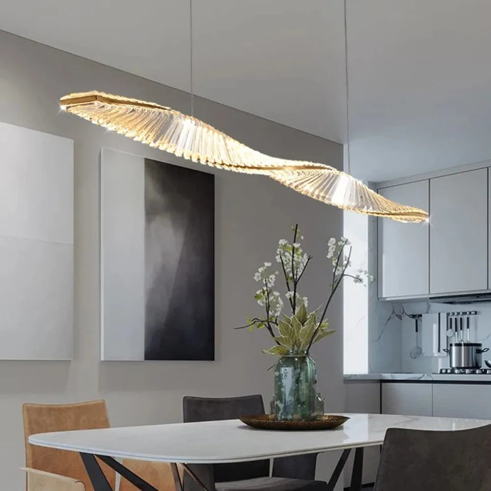 Astrion – Elegante Kristall-LED-Hängeleuchte mit dynamischem Spiraldesign für die perfekte Esstischbeleuchtung