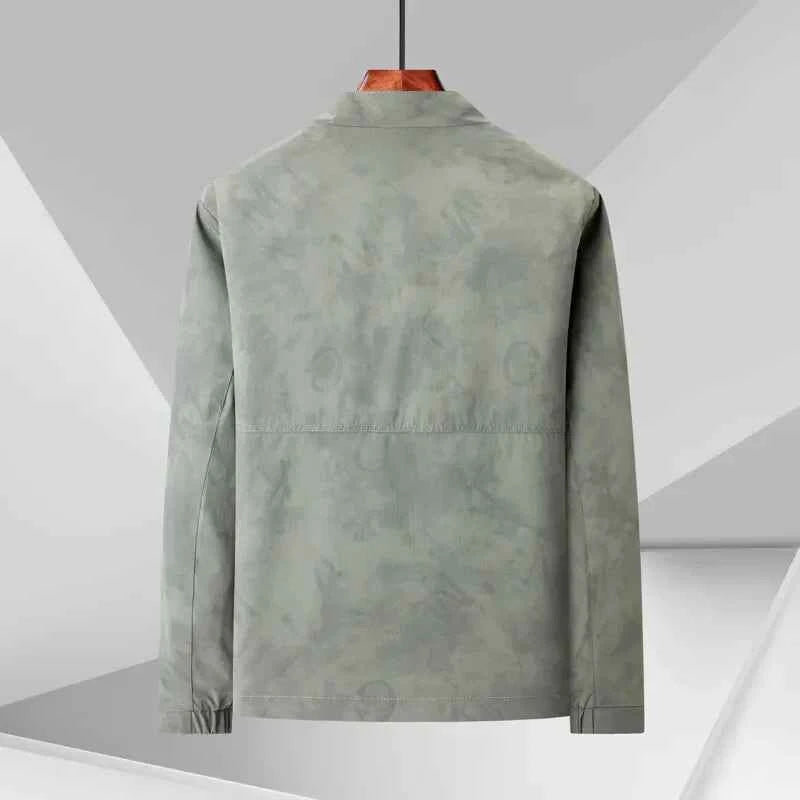 Windjacke im Skyline-Design für stilvollen Schutz vor Wind