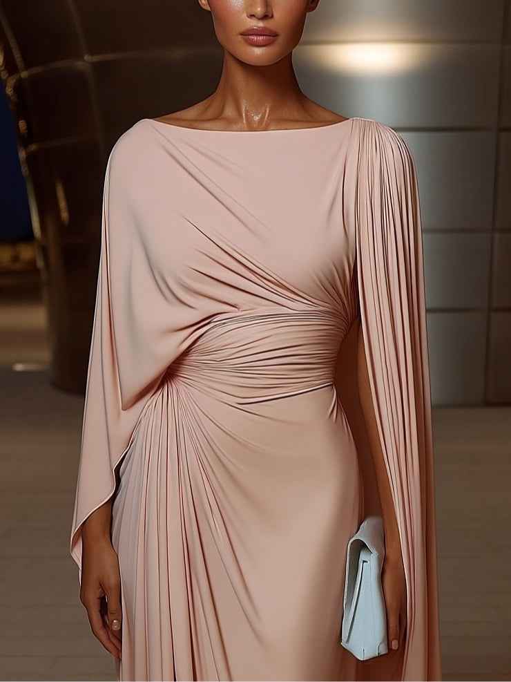 lange enganliegenes Kleid mit unregelmäßigen Falten für einen eleganten Stil