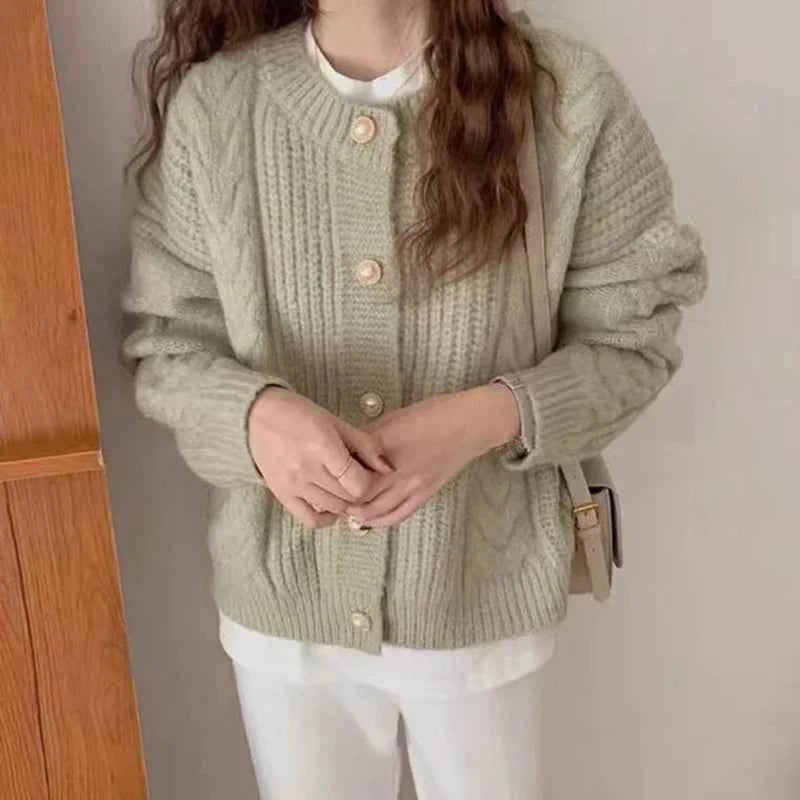 Sarah – Eleganter, zarter und raffinierter Cardigan