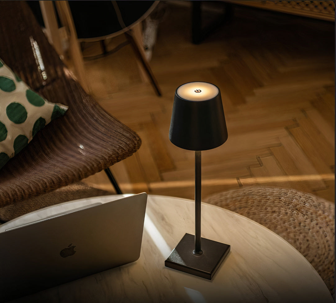 ModerneLED-Tischlampe mit Touchsteuerung und dimmbarem Licht