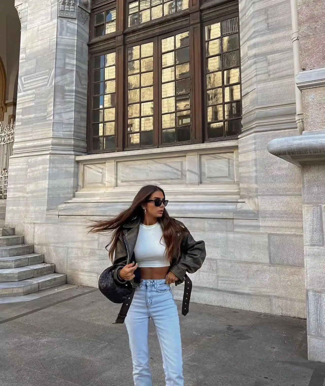 Lilly - Trendige und elegante Lederjacke für einen modernen Stil