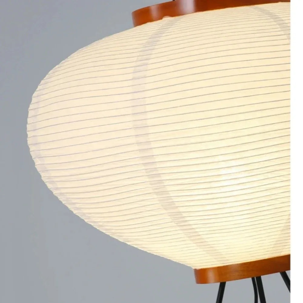 Calynthea Japanische Wabi-Sabi Stehlampe mit Reispapier für einen eleganten und stimmungsvollen Einrichtungsstil