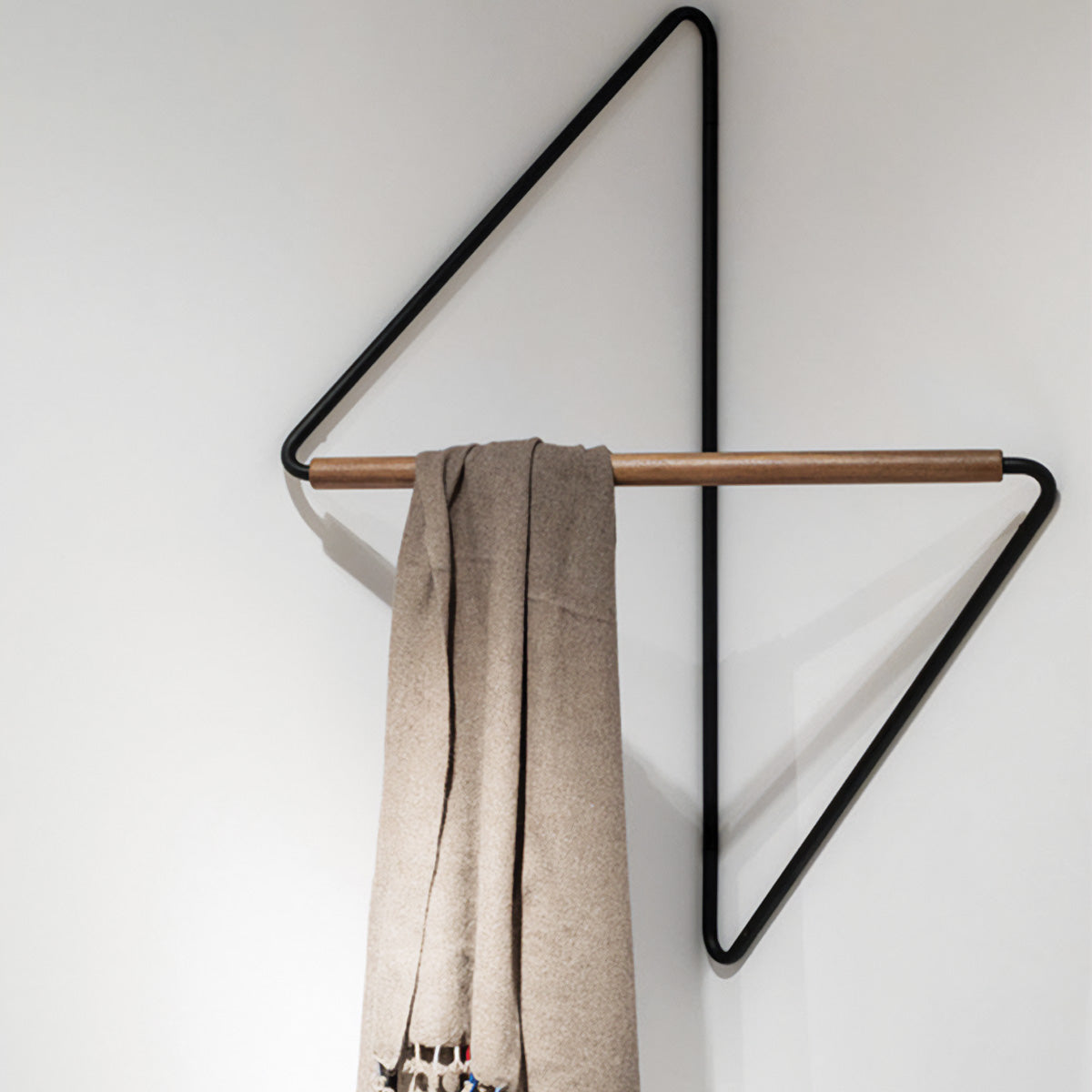 Elegante Wandgarderobe für stylische und funktionale Inneneinrichtung
