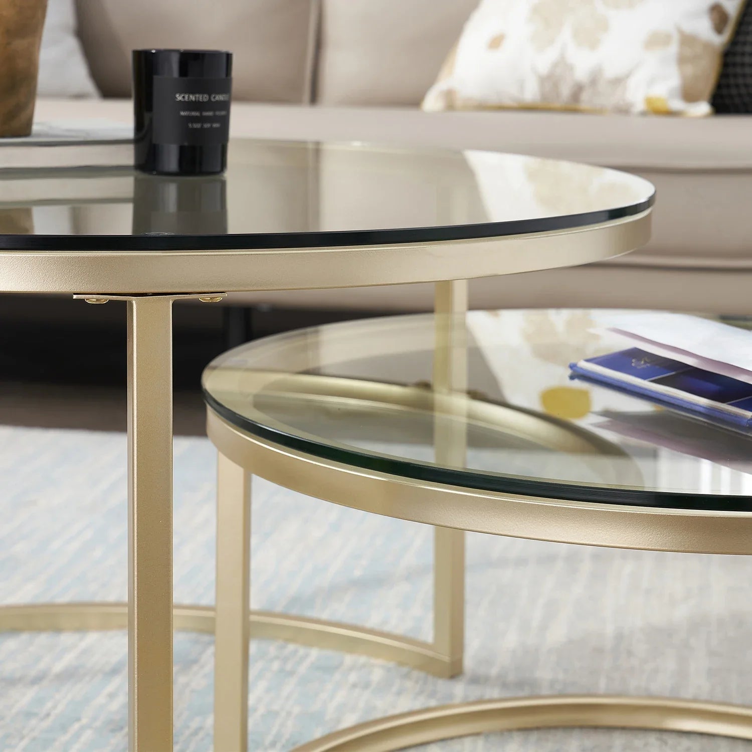 Caelanis - Stilvolle 2-in-1 Runde Couchtisch mit robustem Eisenrahmen und Glasplatte