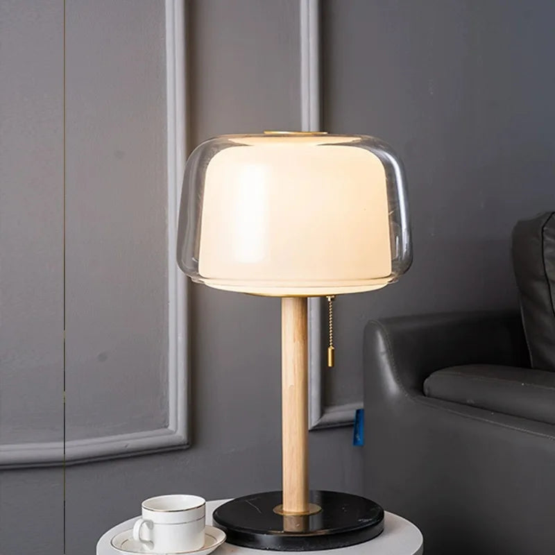 Nachttischlampe im nordischen Stil ParisianGlow für eine gemütliche Atmosphäre