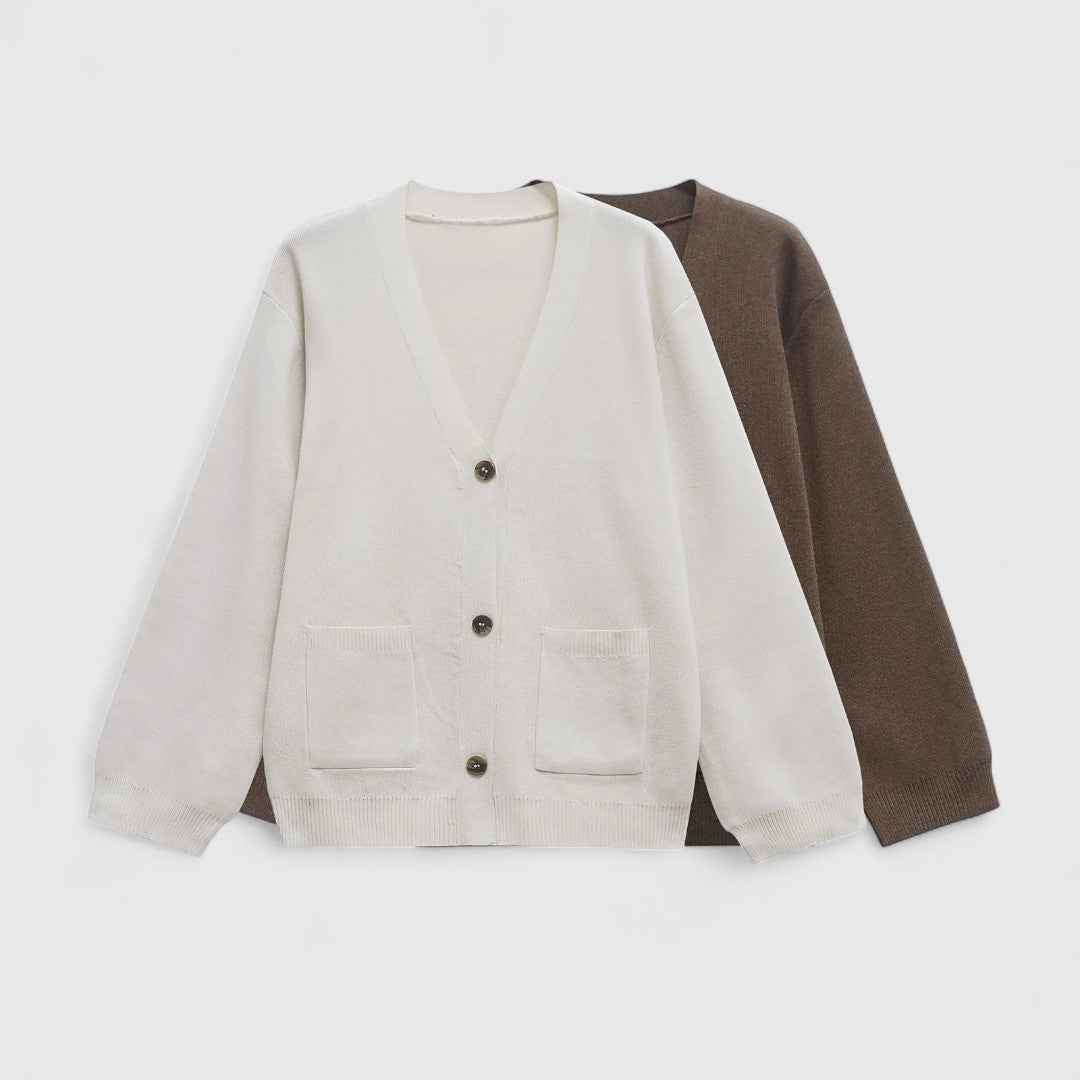 Bella – Strickschal mit V-Ausschnitt für einen schicken und warmen Look