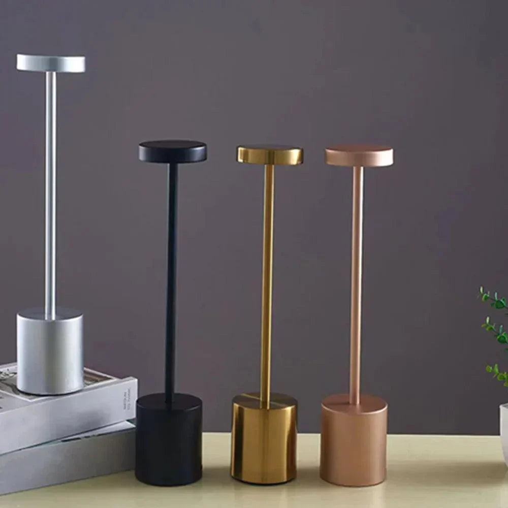 Elegante Schreibtischlampe LoraGlow – Metall, verstellbares LED, wiederaufladbar per USB für perfektes Licht