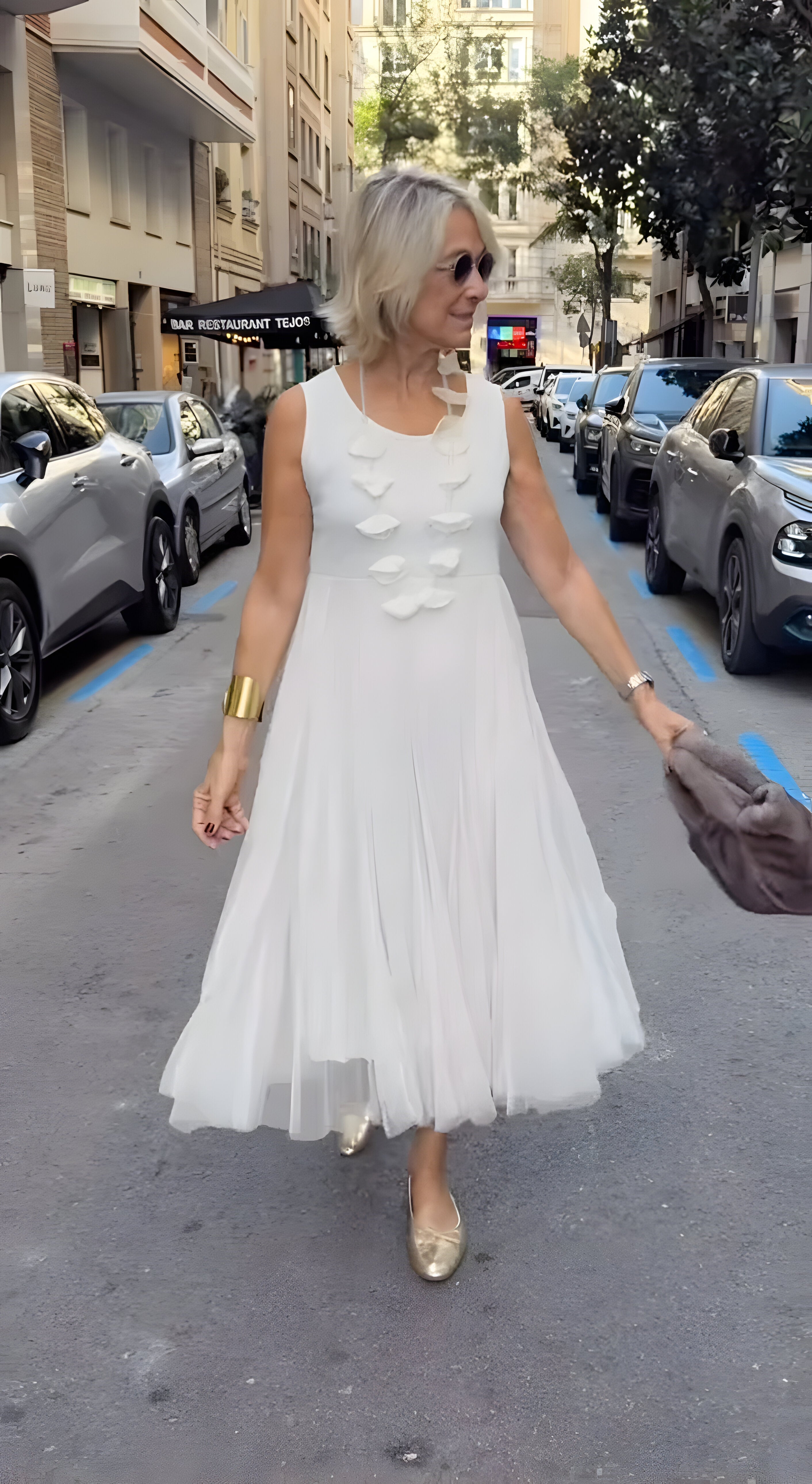 Verfeinertes mehrlagiges Midi-Kleid für einen schicken Look Damen
