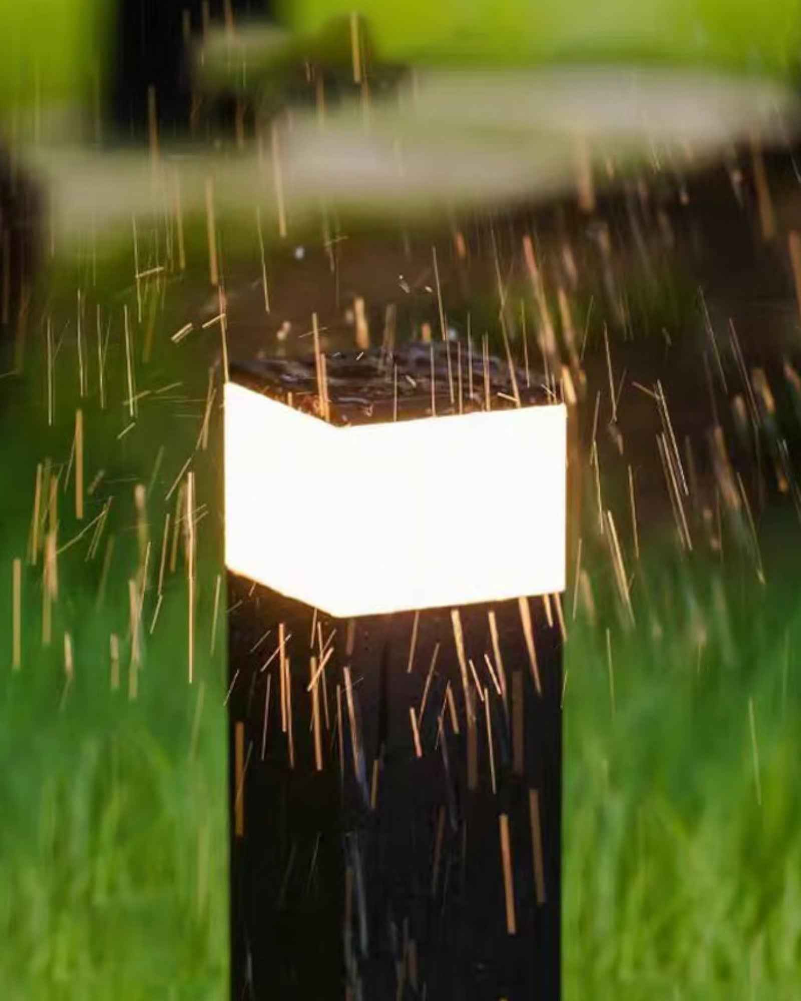 Stilvolle LED Außenlampe mit Solarbetrieb