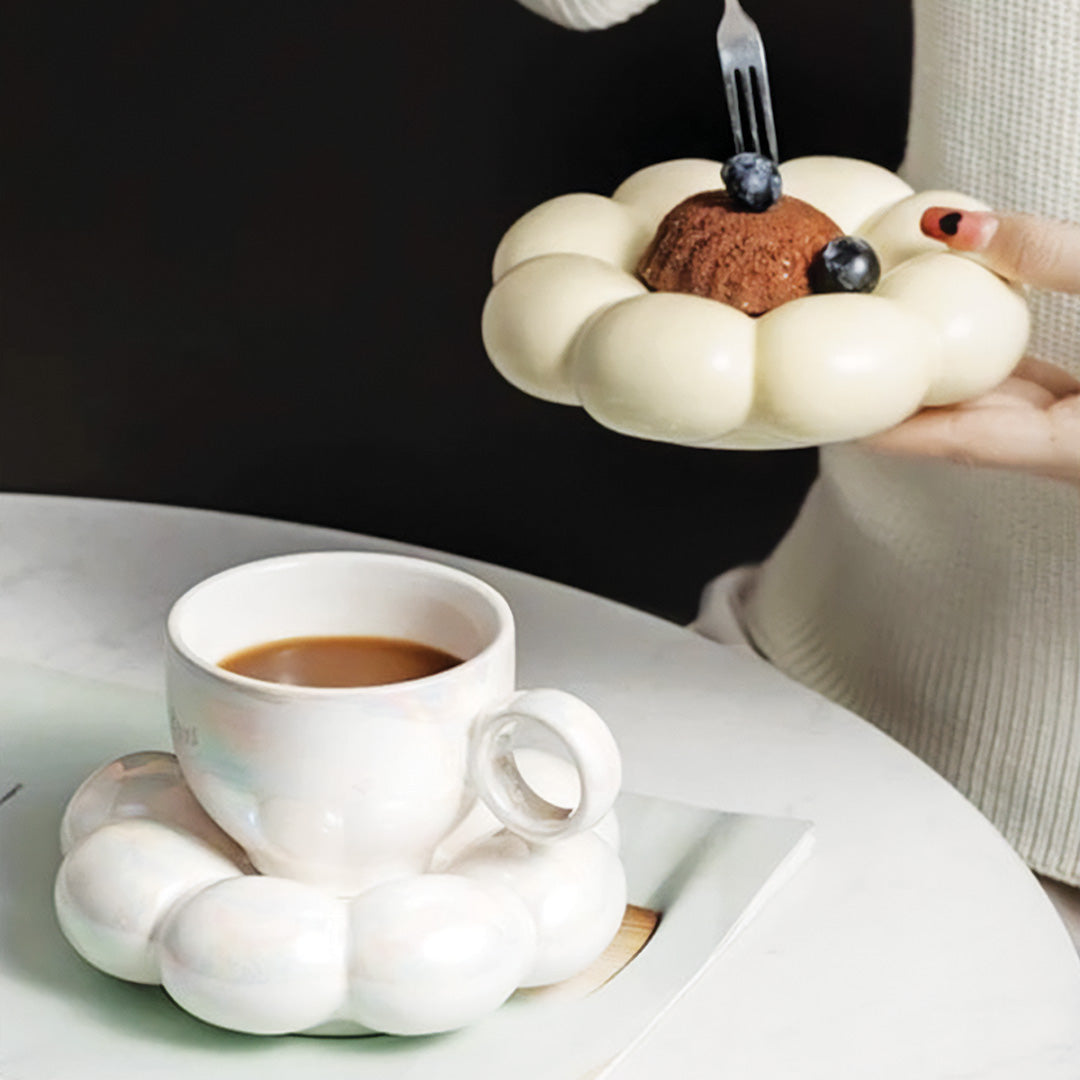 Tasse Sonnenblumenschmuck mit elegantem Blumendesign für Ihren Morgenkaffee