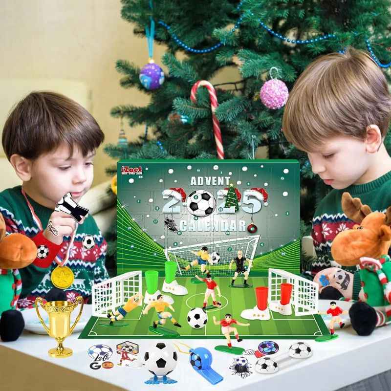 GiftKick – Fußball Adventskalender mit Weihnachtsspielzeug & Geschenkidee für Fußballliebhaber