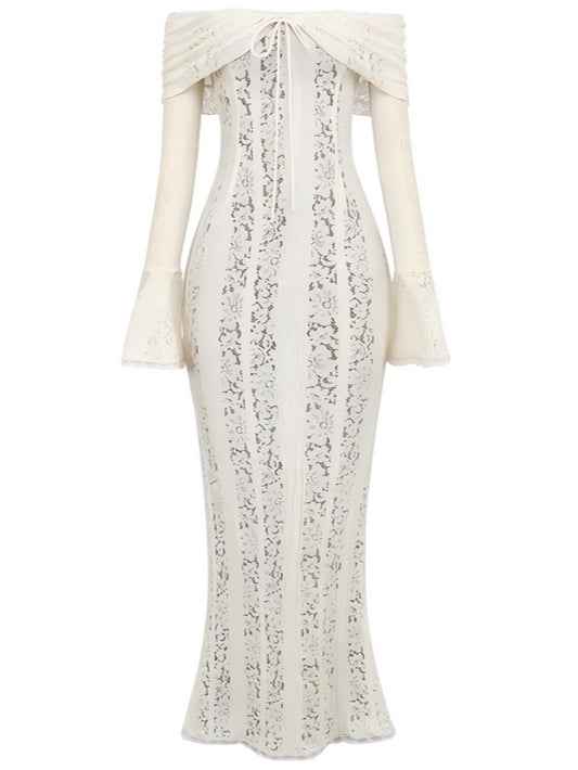 Elegantes Maxikleid aus Spitzen mit freiem Schulterdesign