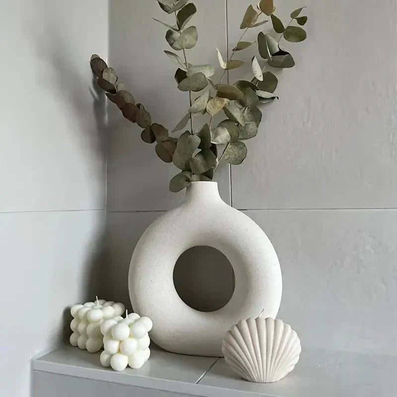 Elegante Vase und Zeitgenössisches Design für eine Anspruchsvolle Dekoration