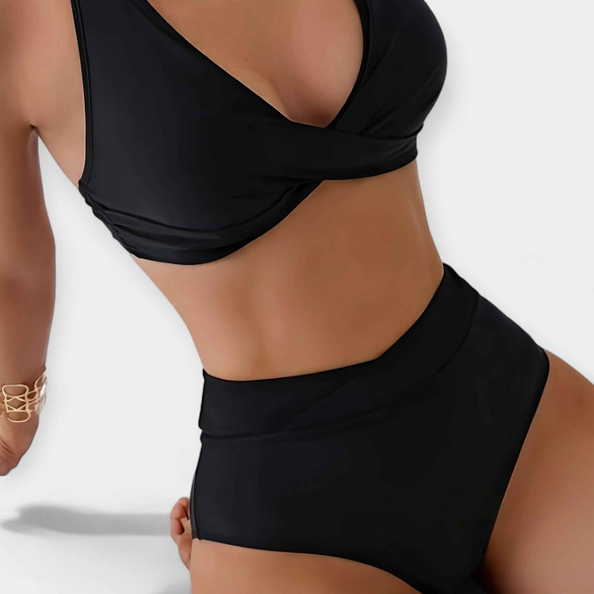 Moderner Monochrom-Bikini