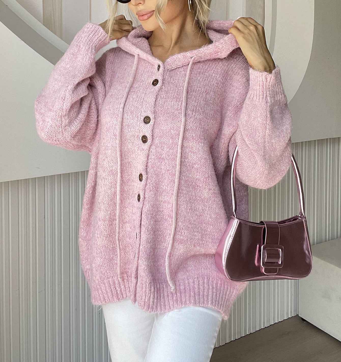 Kuschelige Kapuzen-Strickjacke mit Kordelzug und Knopfleiste vorne
