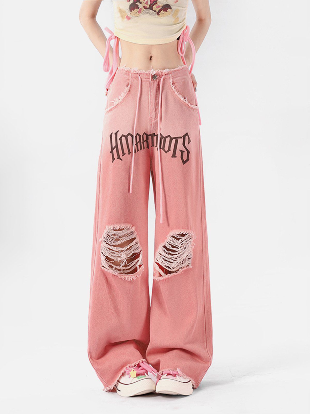 Beatrice | Trendige lockere Jeans mit Fransen und stylischen Buchstaben-Details