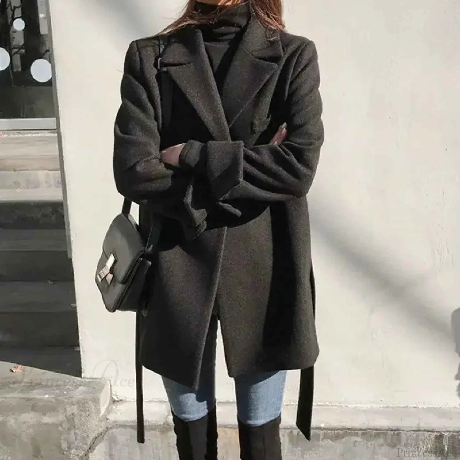 Eleganter langer Wollblazer mit Schnürung