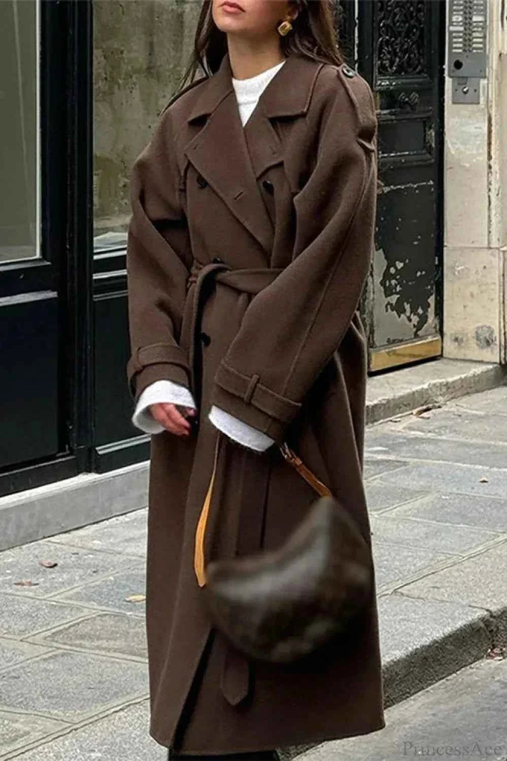 Lässige schwarze Steppjacke mit doppeltem Knopfverschluss und weitem Revers