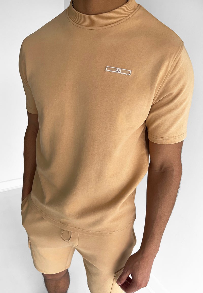 KAI – Lässiges Slim-Fit Ensemble für einen zeitgenössischen Stil