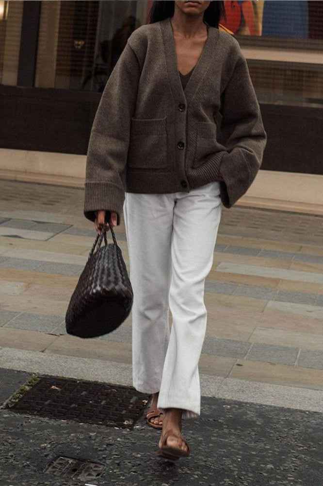 Einfarbige Strickmantel mit V-Ausschnitt