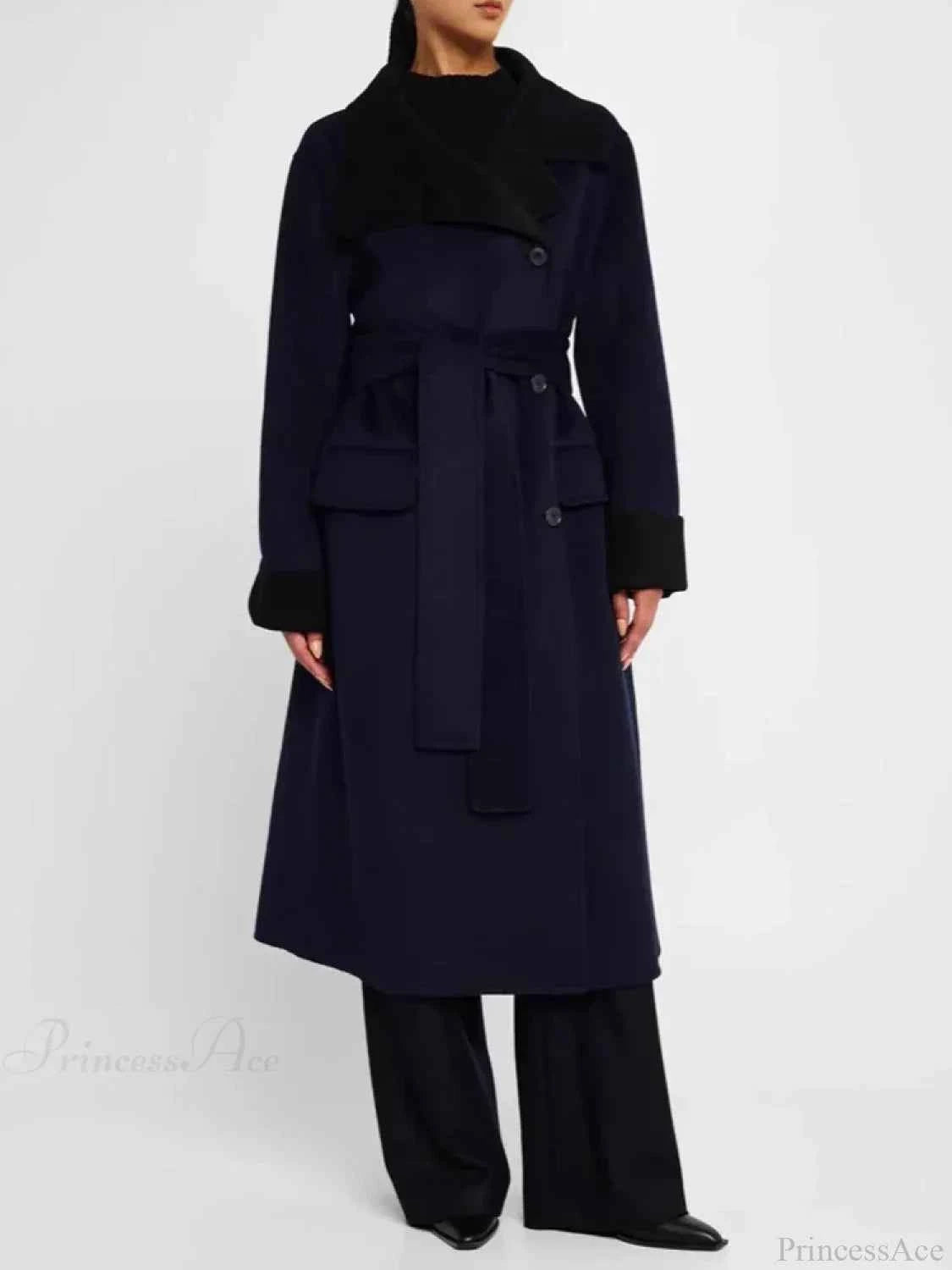 Eleganter Slim Fit Einreiher-Mantel mit farbigem Revers