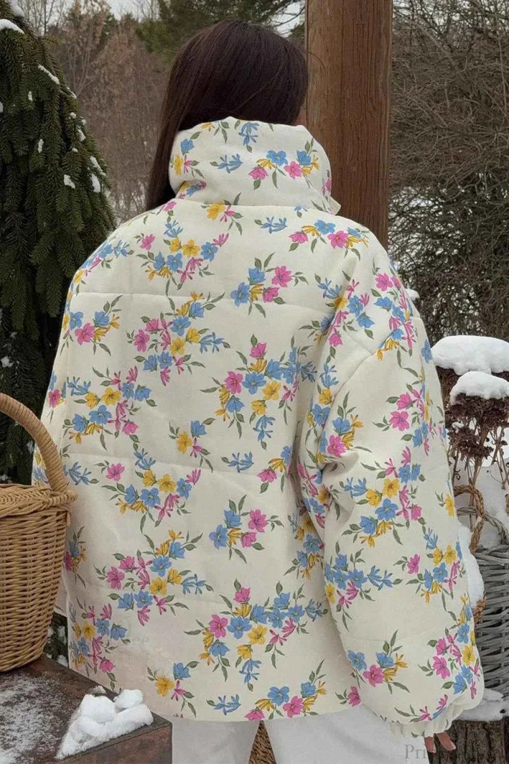 Schöne große farbige Jacke mit Reißverschluss, Stehkragen und Mischbaumwolle