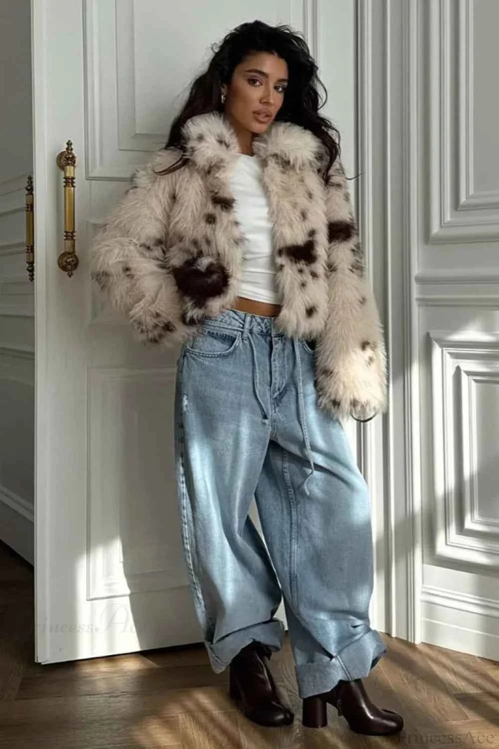 warmer und kuscheliger Cow-Print Cropped- und Plüschjacke