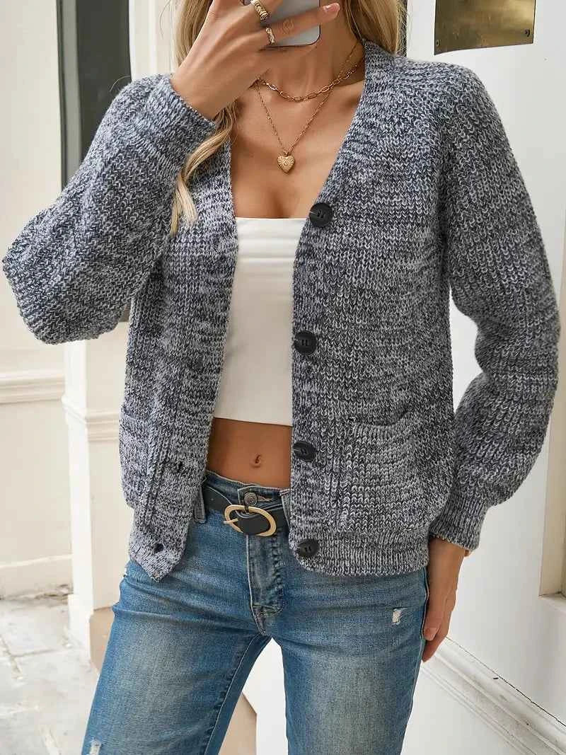 Schickes Damen-Polyester-Strickcardigan — elegant, gemütlich und vielseitig