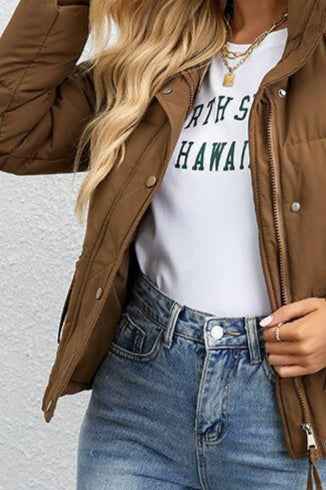 Warme und elegante kurze Daunenjacke mit Stehkragen