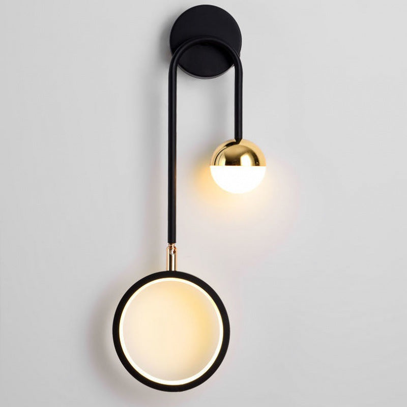 CozySwivel Nordische Drehbare Lampe für eine warme und moderne Atmosphäre