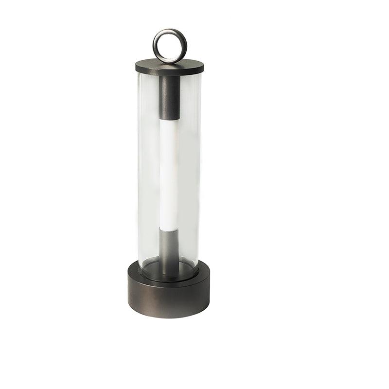 Wiederaufladbare Tischlampe mit Außenbeleuchtung für eine warme Atmosphäre