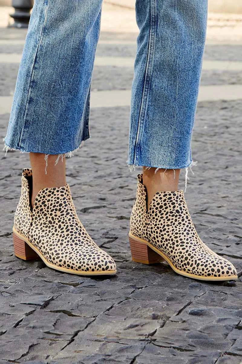 Elegante und Bequeme Bedruckte Schnürstiefel