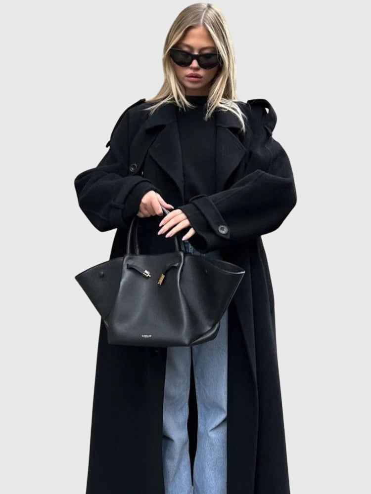 Anika | Zeitloser schwarzer Mantel mit eleganter Silhouette