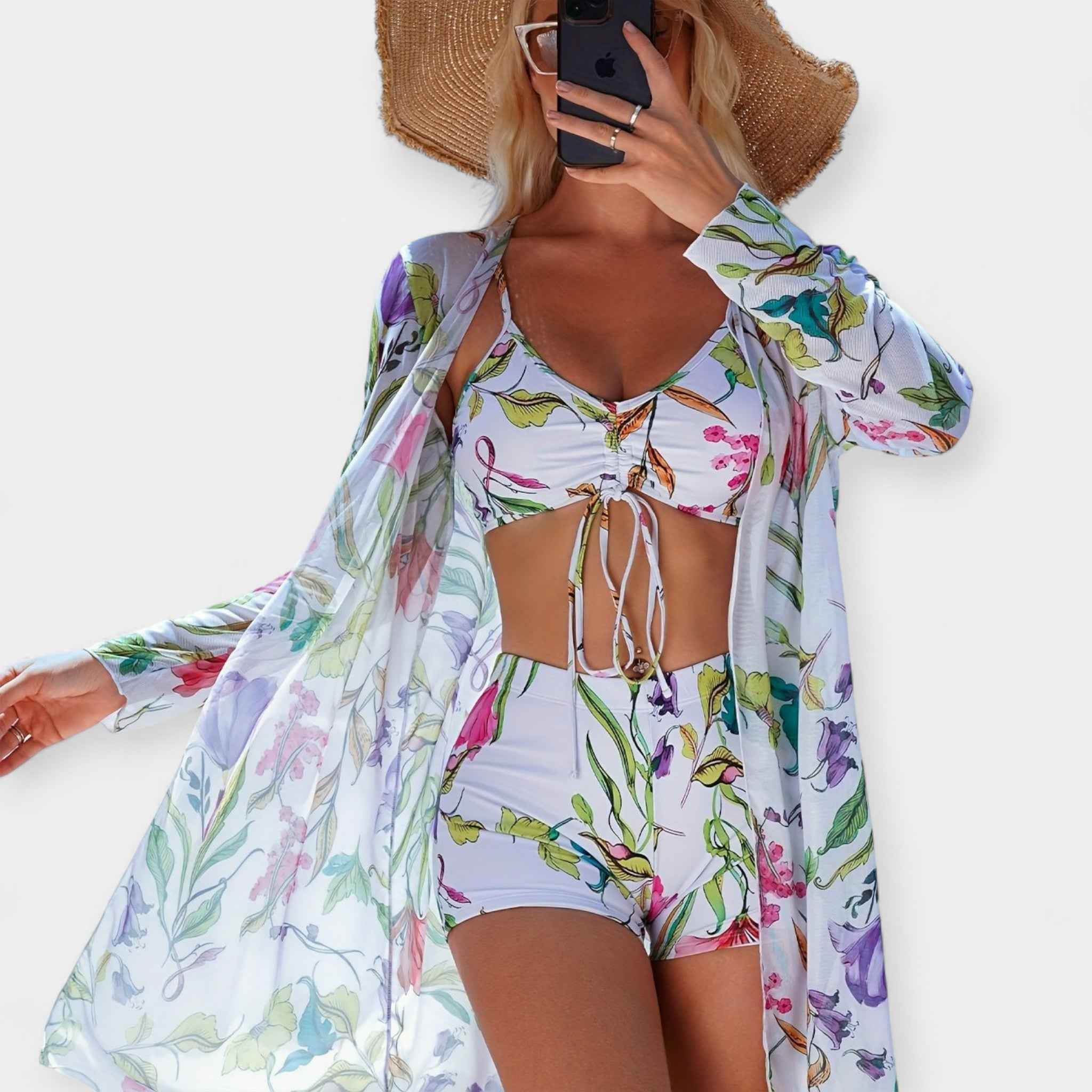 Hochtaillierter Bikini und Strandmode