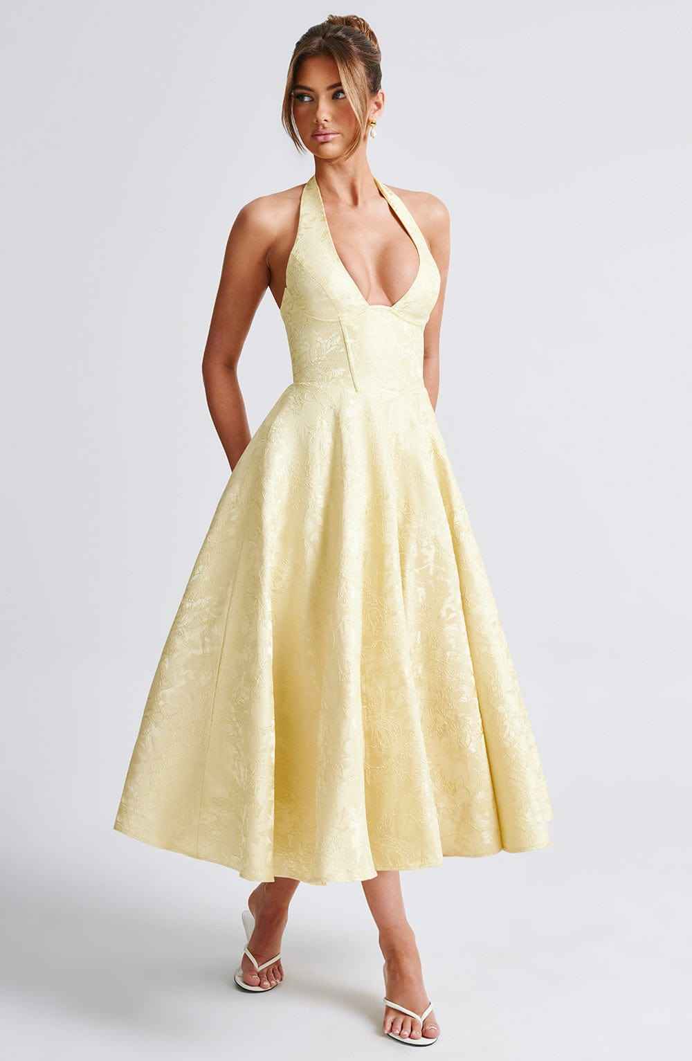 Ara Halter-Neck Midi-Kleid – Mühelose Eleganz