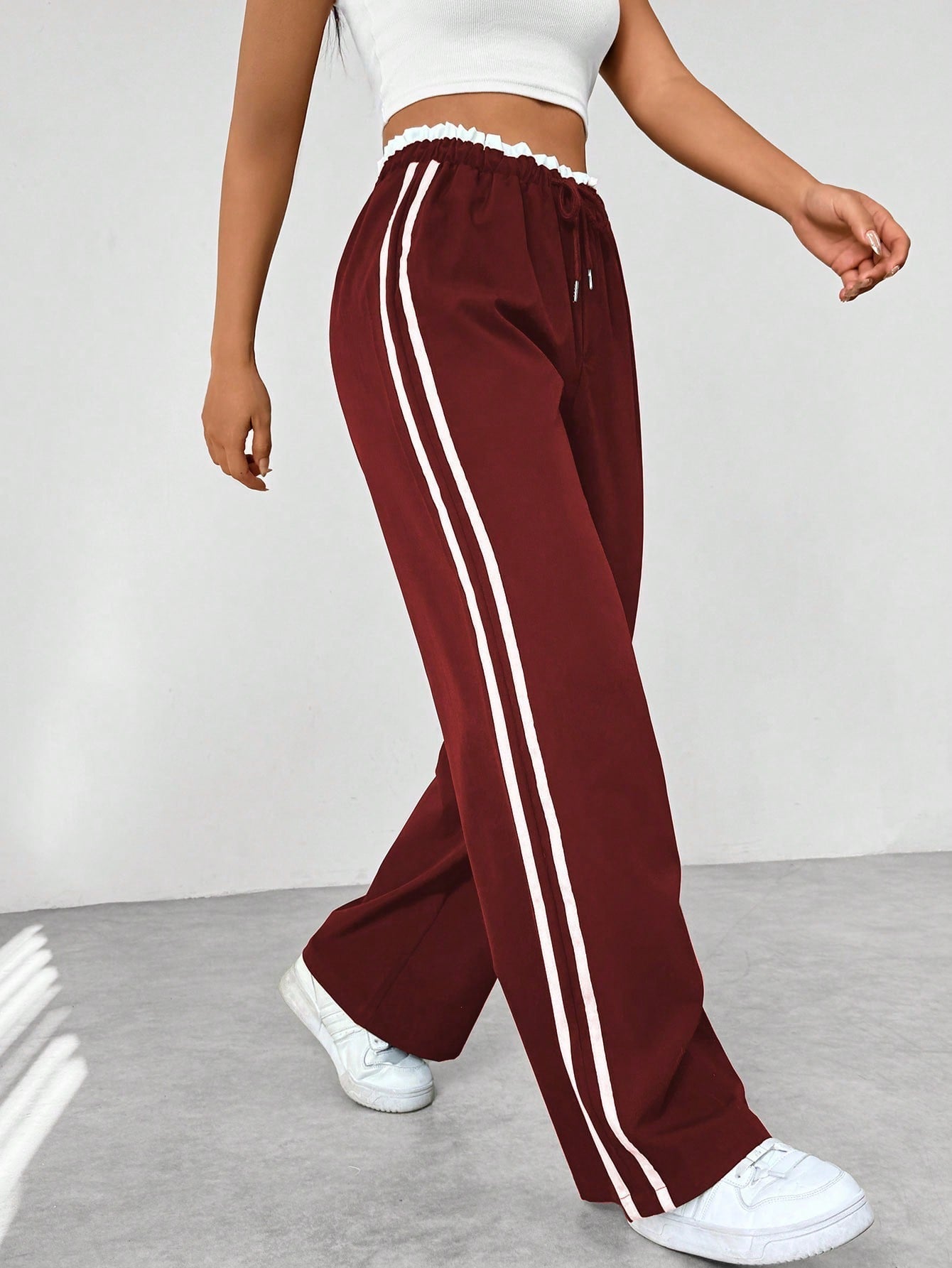 Ella | Modischer und bequemer weiter Sporthose für einen stilvollen Look