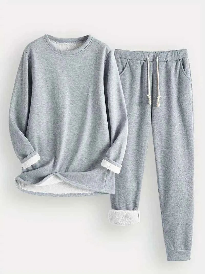 Zweiteiliges ultra-bequemes Entspannungs-Set für einen lässigen Look