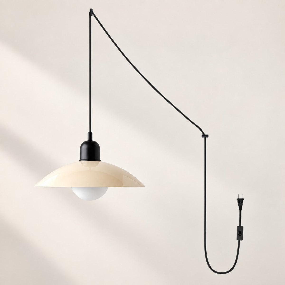 Mid Century Bauhaus Steckerpendelleuchte