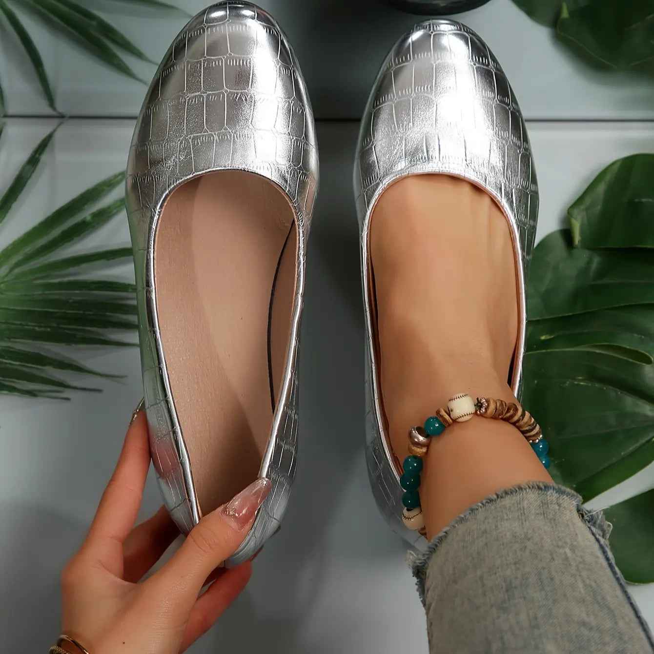 Orthopedic Leather Shoes for Women – Lightweight, Non-Slip & Breathable