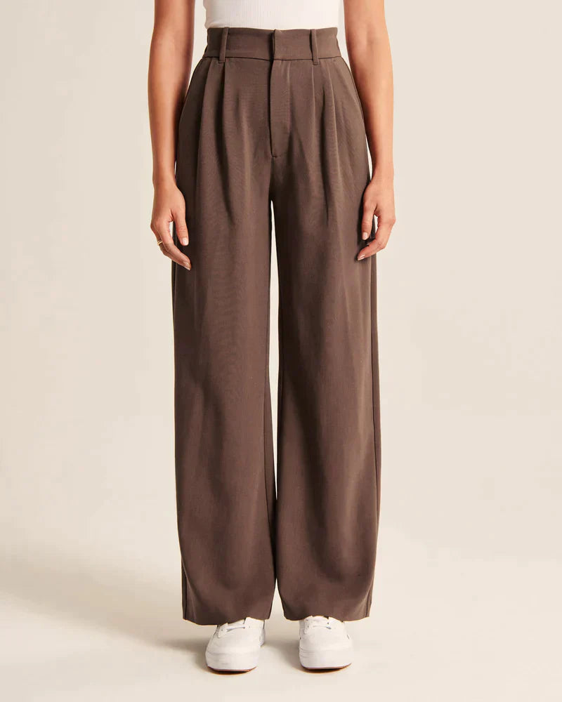 Femke | Stilvolle und figurbetonte Damenhose für einen eleganten Look