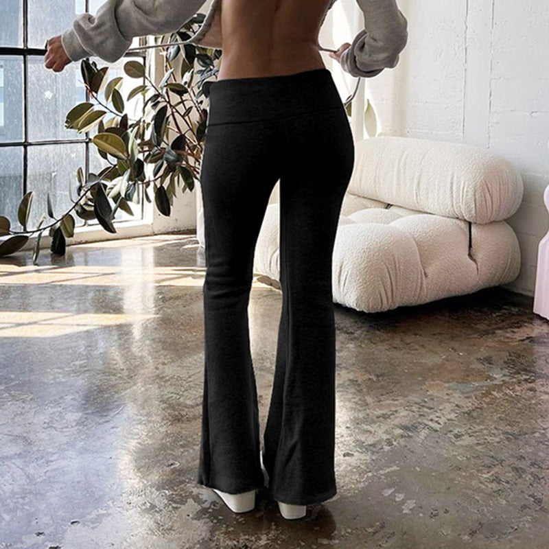 Fenna | Legere Bundfalte von Taille bis Bein für einen bequemen und stilvollen Look