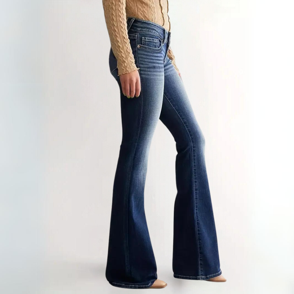 Hilary | Elegante und Trendige Flared Hose für einen Modischen Look