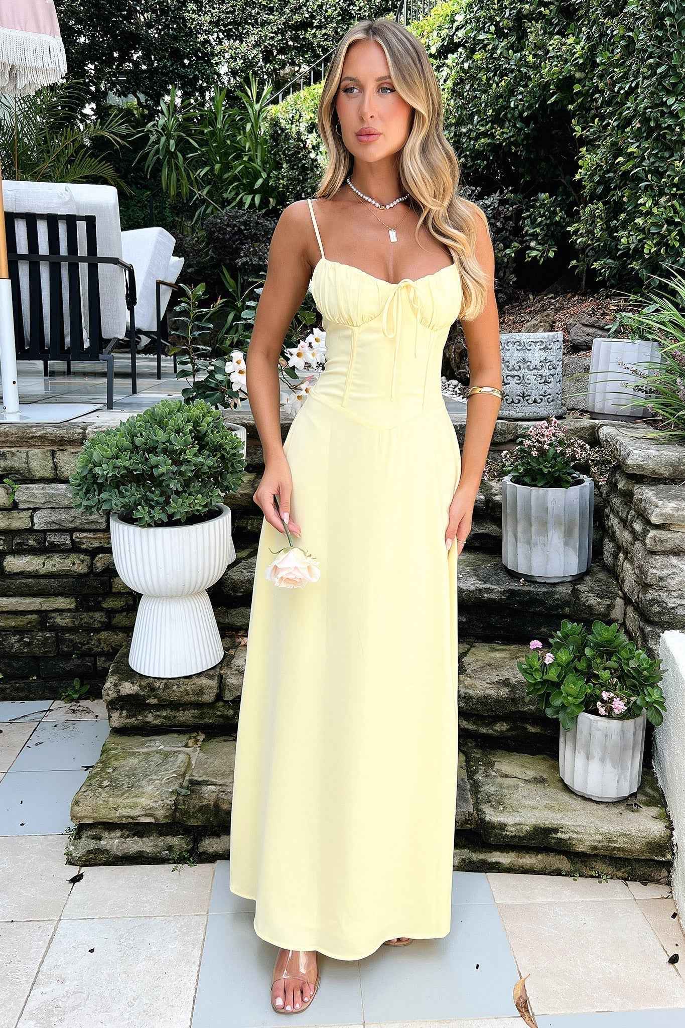 Alanis | Elegantes Midi-Kleid mit schmeichelhafter Silhouette in mittlerer Länge