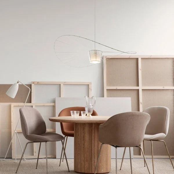 Moderne LED-Hängelampen mit buntem Stoffschirm und eingebauten Designs für ein elegantes Interieur