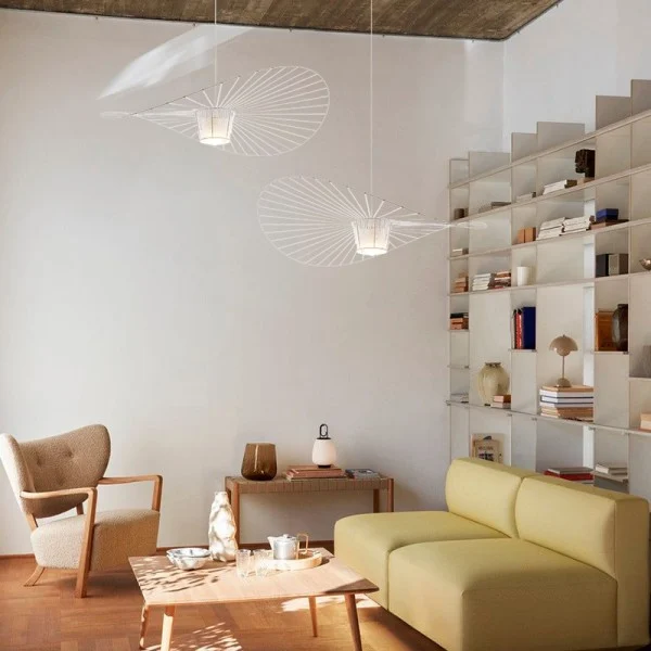 Moderne LED-Hängelampen mit buntem Stoffschirm und eingebauten Designs für ein elegantes Interieur